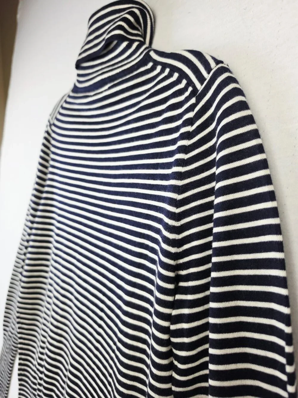 NWOT J Crew 100% Merino Wool Pullover Sweater Turtleneck Striped Navy White sz M